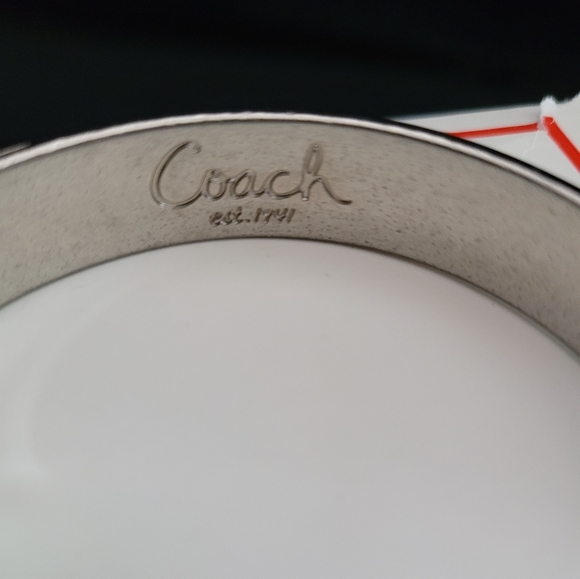 Coach 1/2 Big Bangle - Picture 3 of 9